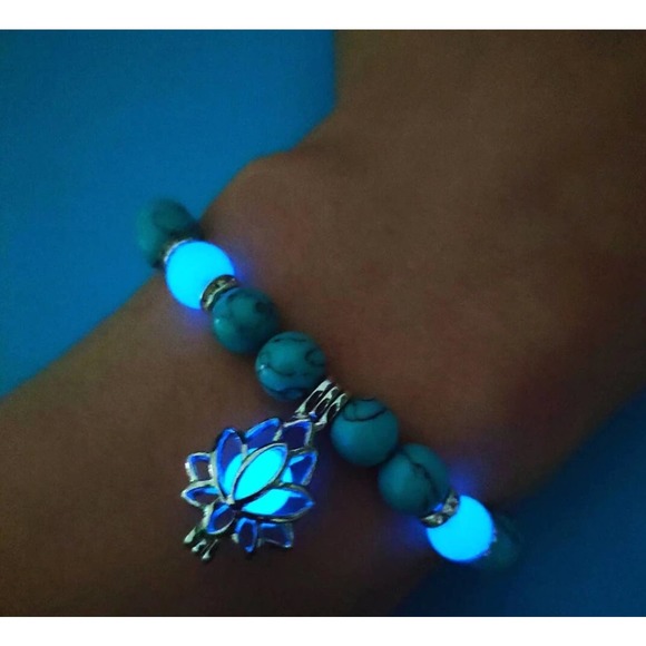 Natural Luminous Glowing Lotus Flower charm Stone Bracelet - Picture 4 of 6